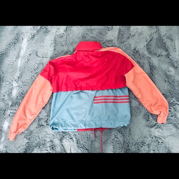 Adidas windbreaker with hidden hood in the collar size medium - Picture 2 of 5